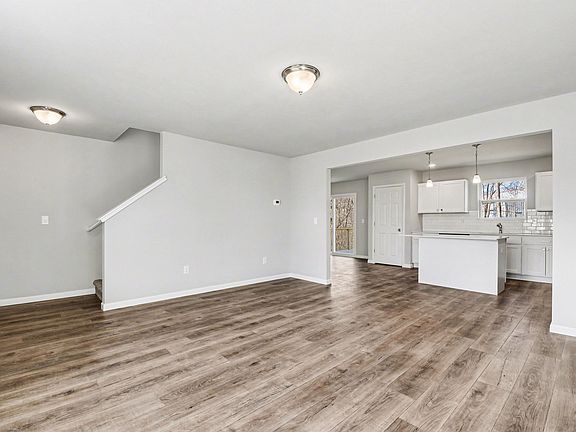 3rd image of 1005 Cedarwood Dr