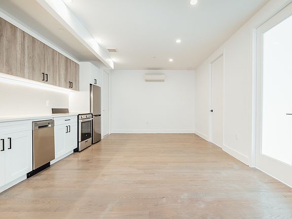 2nd image of 254 E 28th St #1L