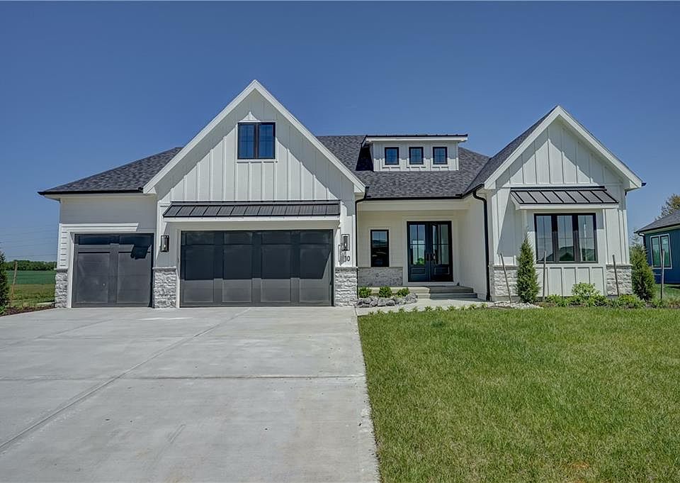1st image of 10 Red Fox Cir