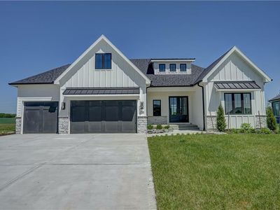10 Red Fox Cir, Lake Winnebago, MO, 64034