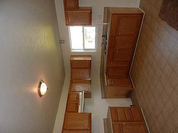 4th image of 5 Sherman St