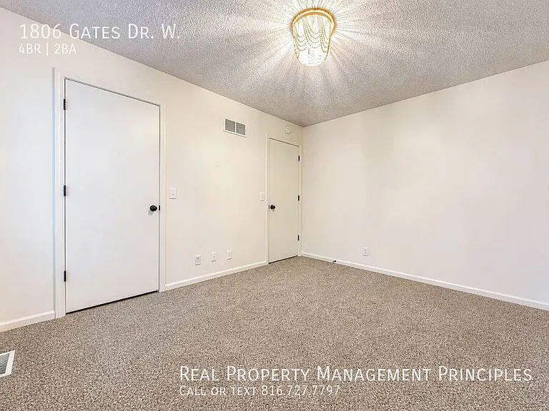 1806 Gates Dr W — Photo 12