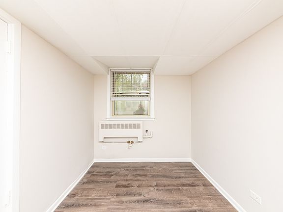4th image of 1319 E Madison Park #G