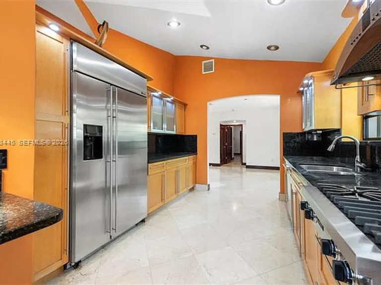 540 S Shore Dr — Photo 23