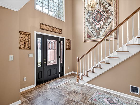 4th image of 9449 Winfield Pl