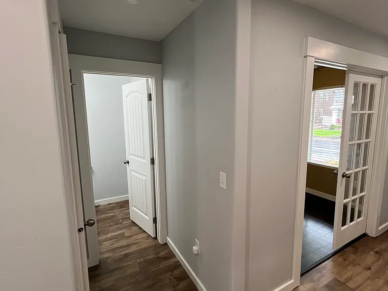 531 S Willow Xing — Photo 51