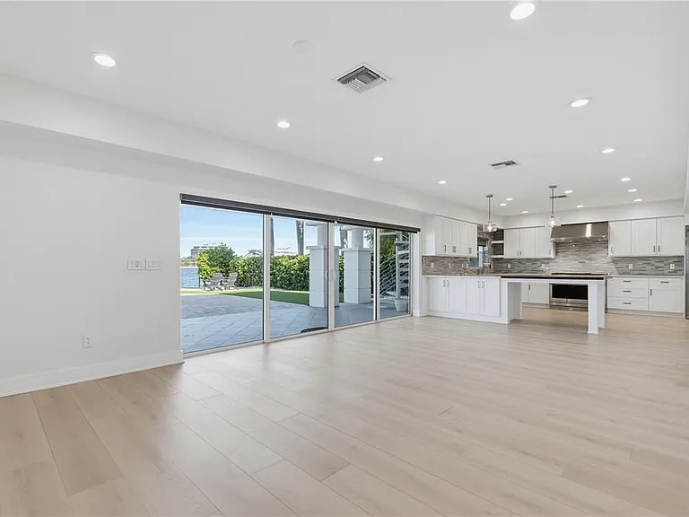 24 Adalia Ave — Photo 15