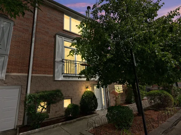 1616 W Altgeld St, Chicago, IL 60614