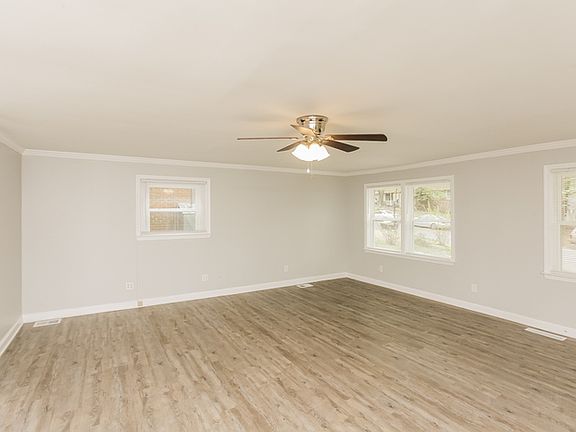 4th image of 448 Pitney Rd