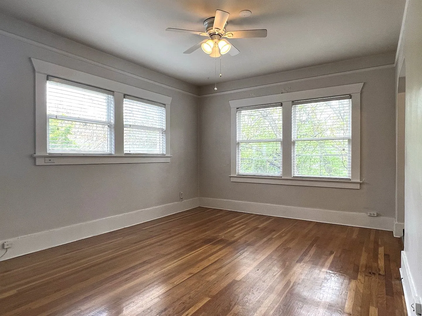 634 - Whitestone — Photo 3