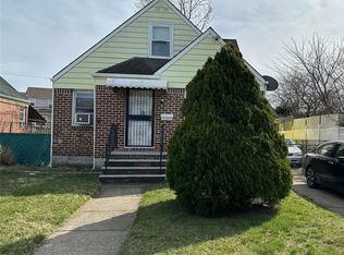 57 Village Ave, Elmont, NY 11003