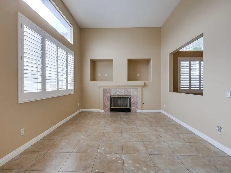 14656 Acacia St — Photo 14