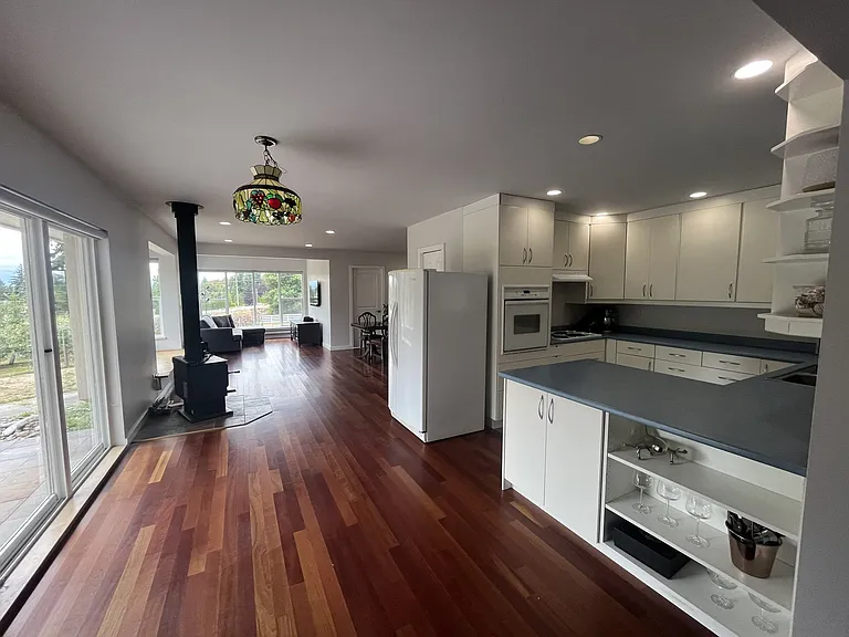 19506 3a Ave — Photo 2