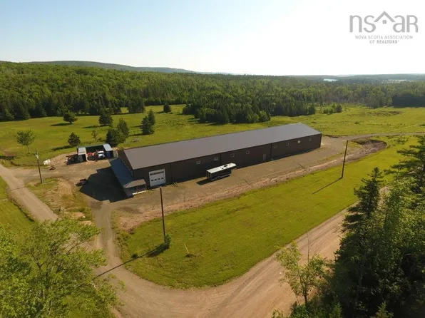 220 Campbell Rd, Inverness, NS B0E 2Y0