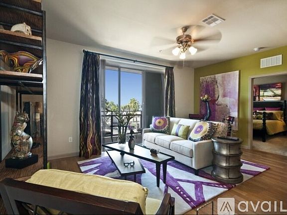 2nd image of 119 S Hoover Blvd #1