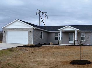 100 Knotting Hill Dr, Springville, IN 47462