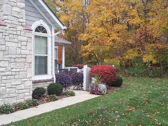 3rd image of 2902 Villa Ln
