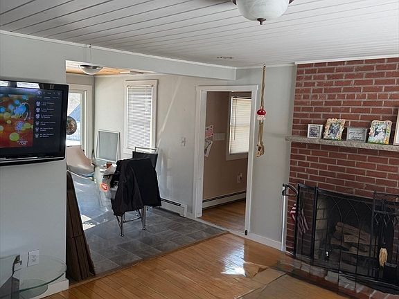 4th image of 2 Sachem Rd