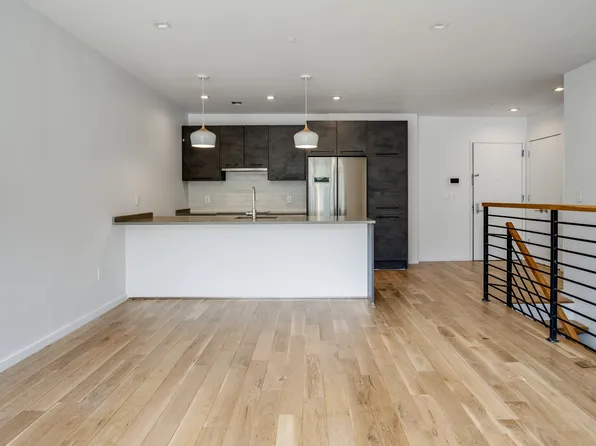 311 Hart Street 1A image 2 of 11