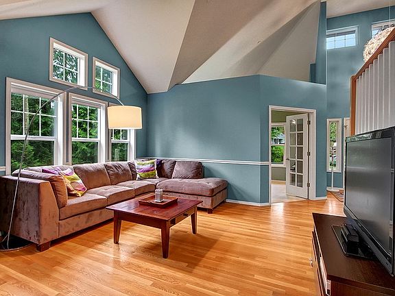 4th image of 23633 NE 183rd St