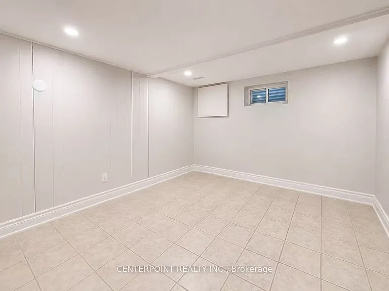 12 Hobart Dr — Photo 13