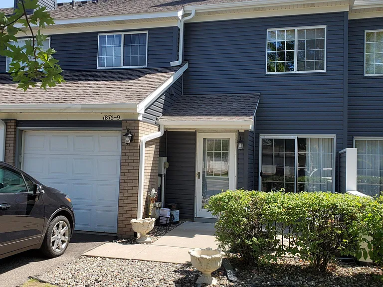 1875 Donegal Dr #9 — Photo 1