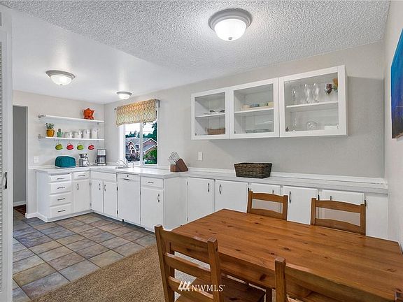5th image of 11847 SE 218th Pl