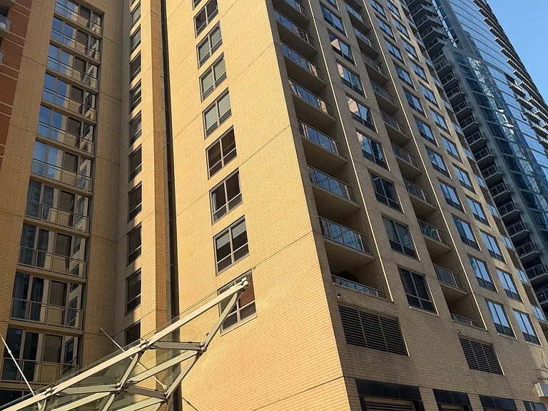 420 E Waterside Dr #405 — Photo 2