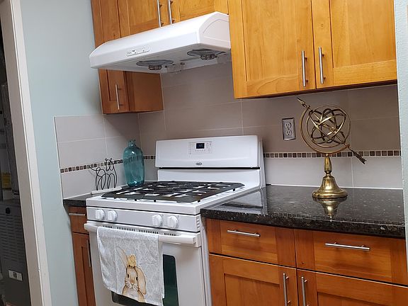 2nd image of 2379 Greendale Dr