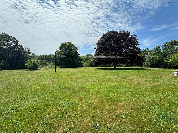 3rd image of 46 Long Cove Rd