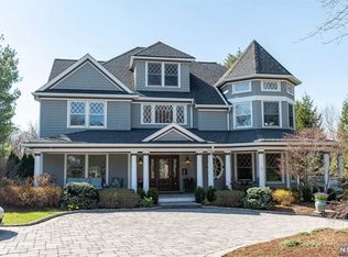 4 Brookside Ave, Ridgewood, NJ 07450