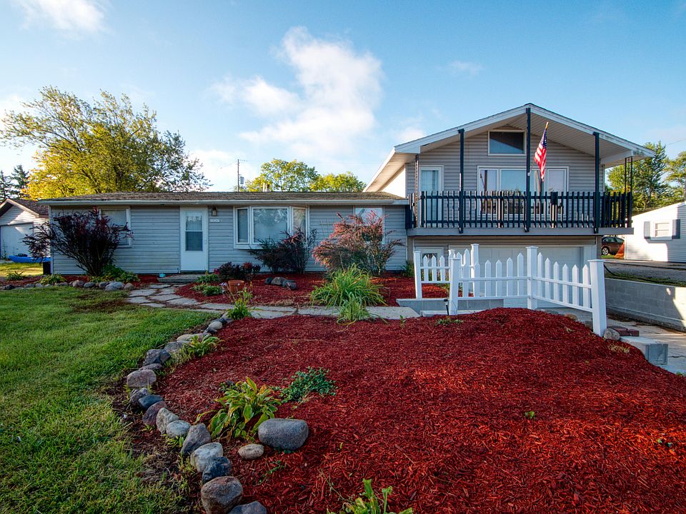 1st image of 10243 Root River Dr