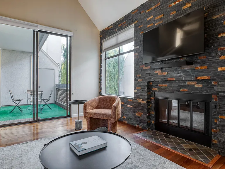 2202 River Run Dr — Photo 5