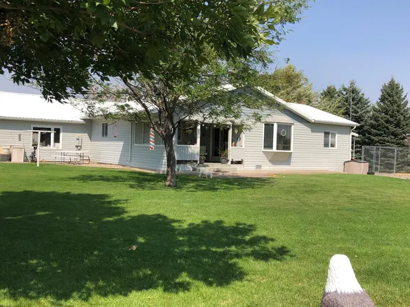 525 Collins Ave, Geraldine, MT 59446