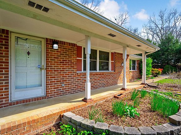 5th image of 9439 Cheri Beth Cir