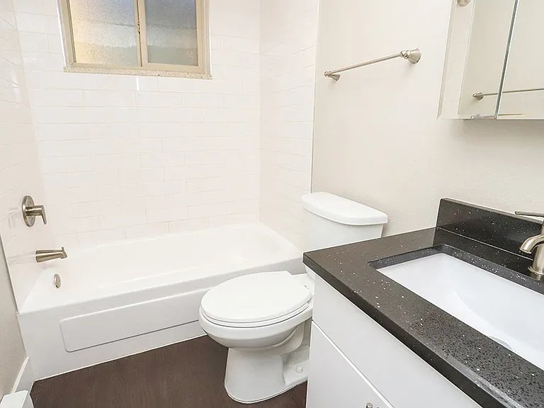 137 S Penn — Photo 36