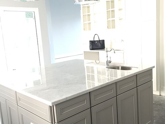 2nd image of 3601 E Royal Palm Cir