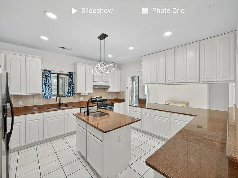 14043 Oakhill Way — Photo 7