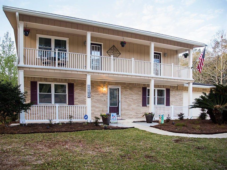1st image of 2403 Parker Dr