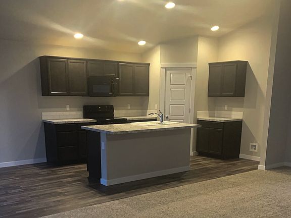 3rd image of 5879 S Donaway Ave
