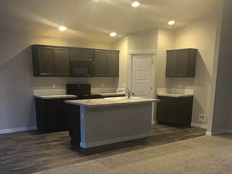 5879 S Donaway Ave — Photo 3