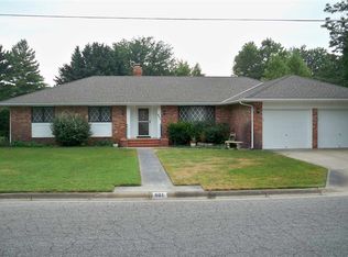 601 Hart Dr, Newton, KS 67114