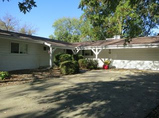 1012 Lincolnshire Dr, Champaign, IL