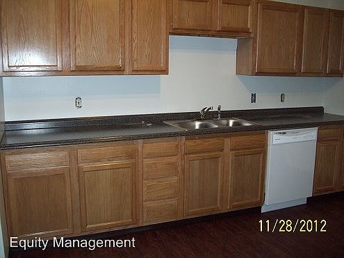 4th image of 2541 Bainbridge St