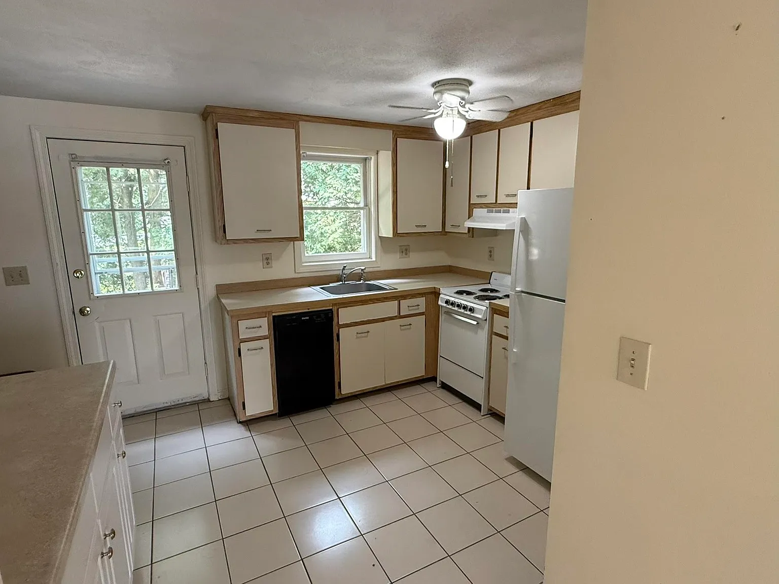 2 bed, 1.5 bath, 1000 sqft, $2,195 — Photo 1
