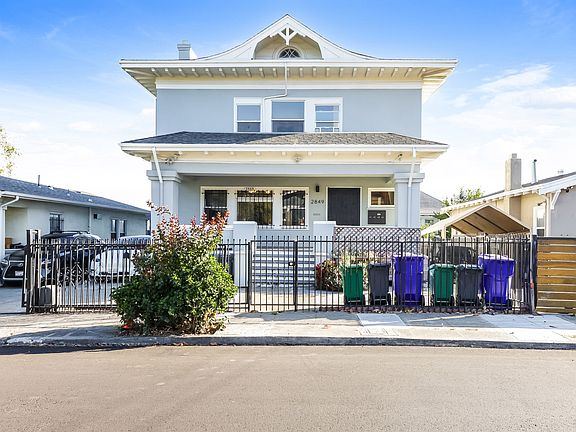 2nd image of 2849 Delaware St #3