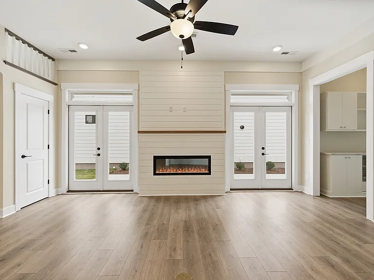 917 Calhoun Way — Photo 5