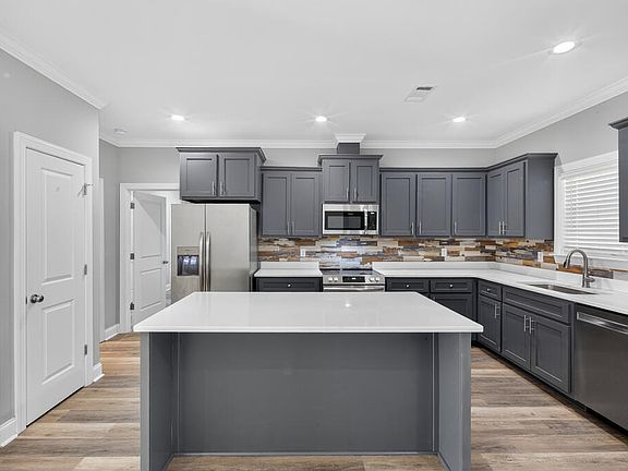 3rd image of 148 Scarlet Way