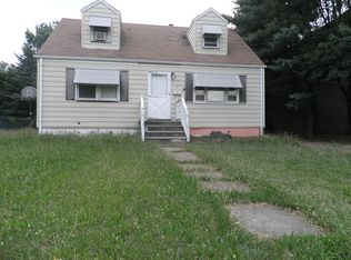 4 Meeker Ave, Edison, NJ 08817
