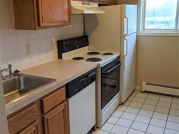 3rd image of 776 Millersport Hwy APT 2